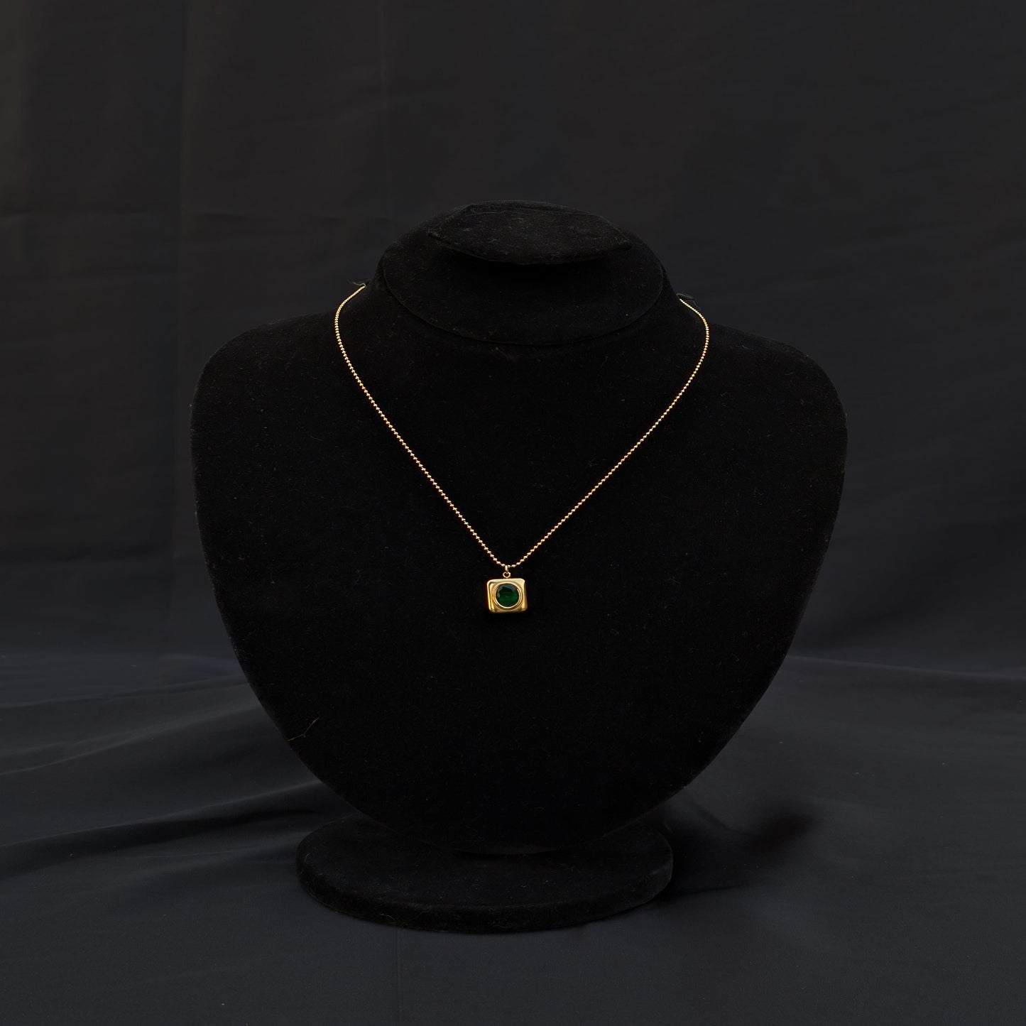 ✨Branded Golden Stainless Steel Green Stone Necklace✨