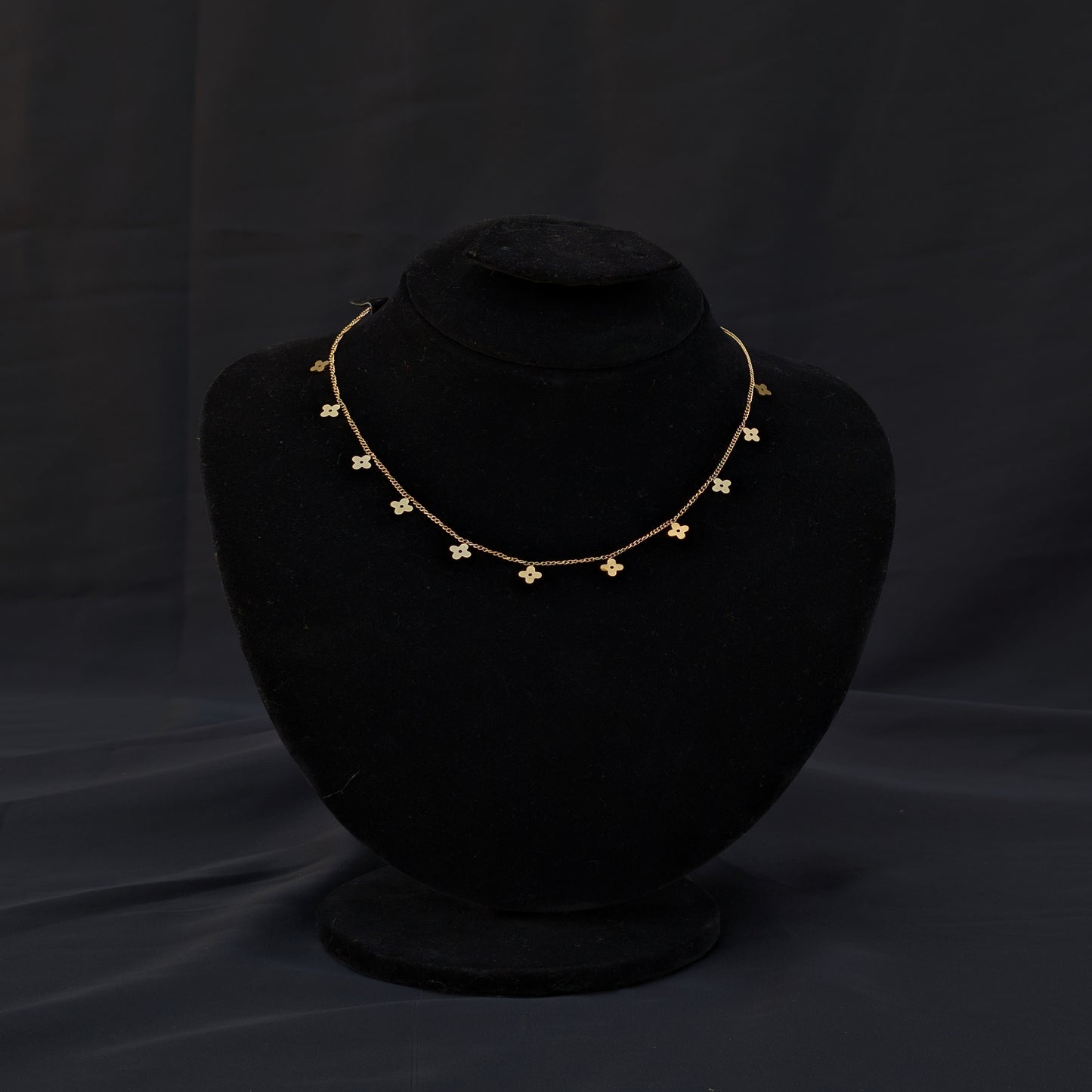 ✨Branded Golden Flower Stainless Steel Neckless✨